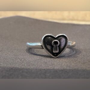 James Avery Retired Love Unlocked Ring